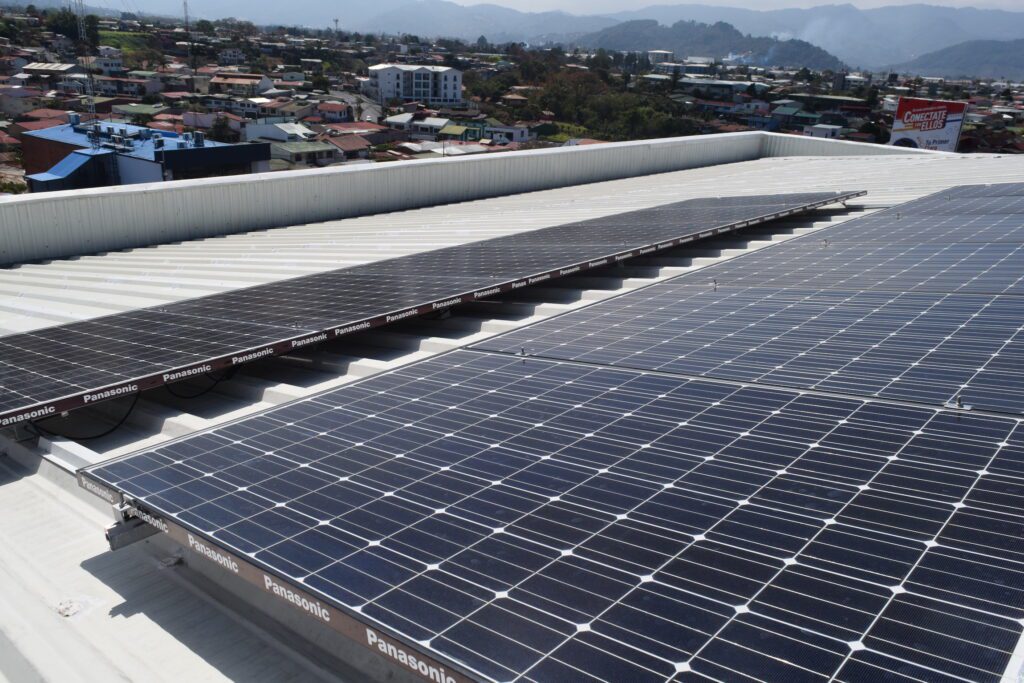 Empoderando el Futuro Empresarial: Opciones de Financiamiento para Integrar Energía Solar en PYMES