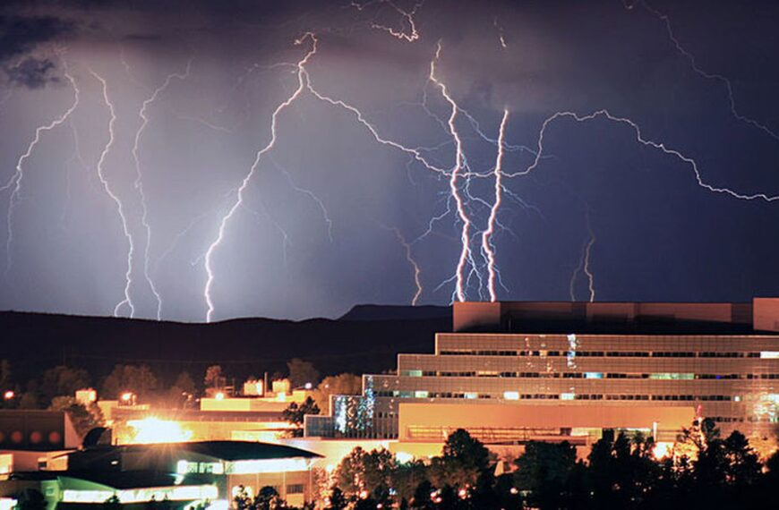 ¿Qué es un UPS y cuáles son sus beneficios para hogares y comercios?